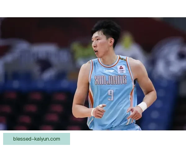 塔雷米近期状态回暖，倒钩进球引发球迷热议