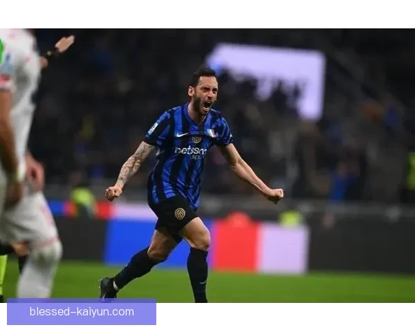 恰尔汗奥卢聚焦职业规划，状态回暖备受关注。