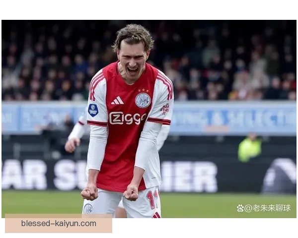 克鲁伊夫经典对决再现，巴萨与阿贾克斯的战术较量备受关注