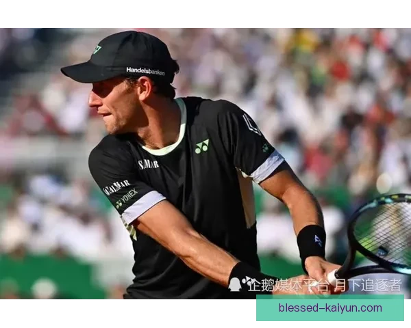 莱奥近期表现稳健，展现出强大的比赛竞争力和个人技术水平。