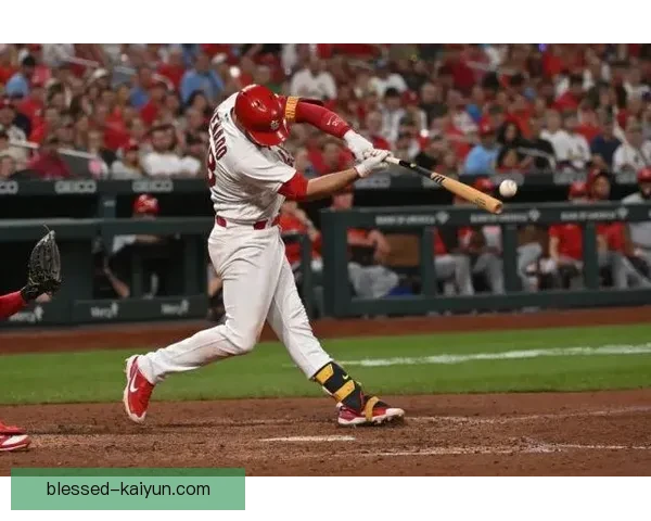 科曼技术特点：速度突破与边路传中表现稳健路进攻表现稳健